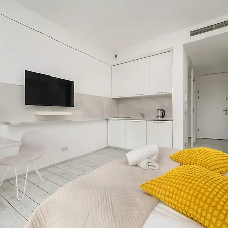 Apartment Klimatyczne Jasne W Sercu Wroclawia & Parking By Renters *